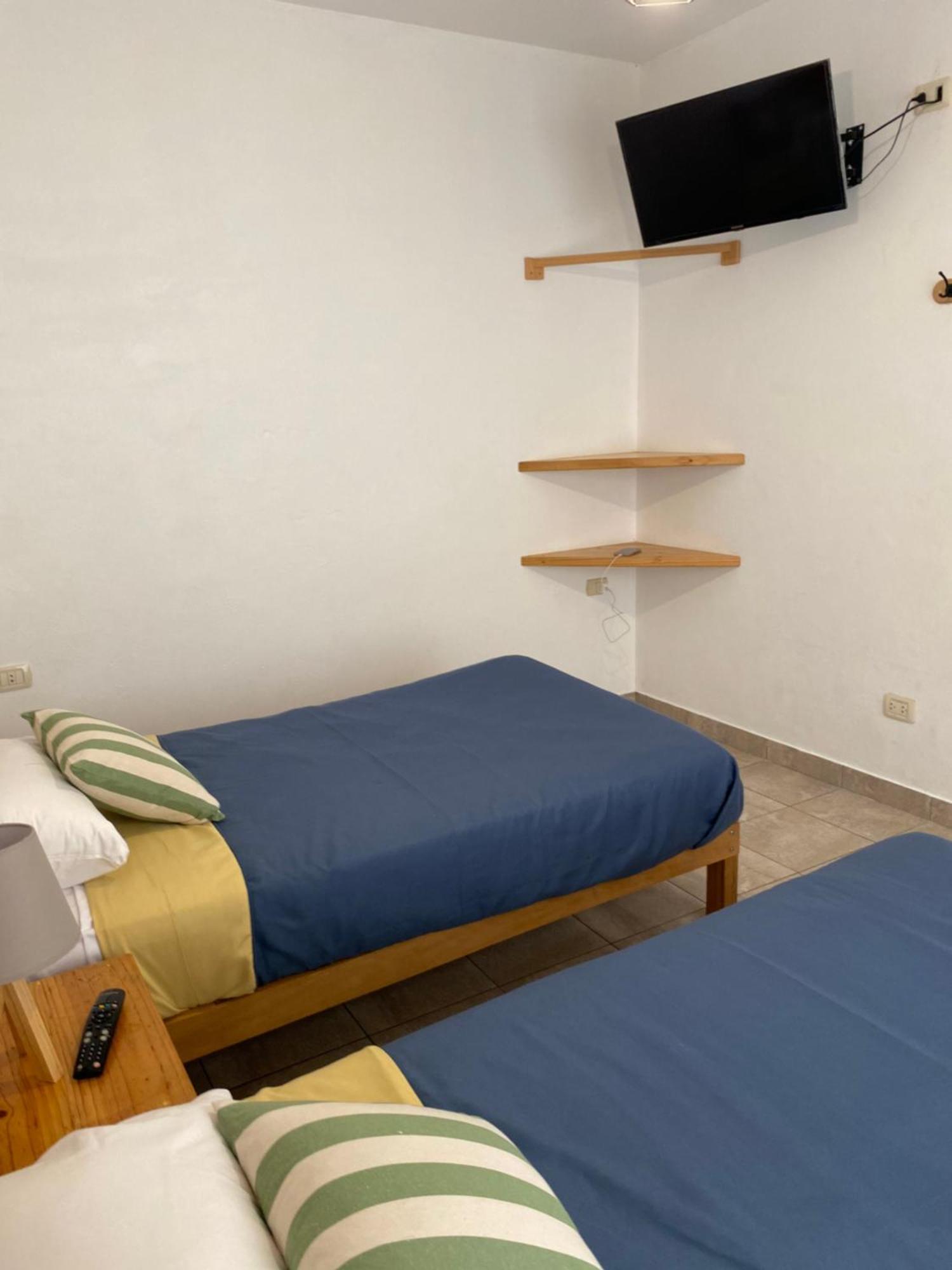 Ravenala Paracas Hostel Exteriör bild