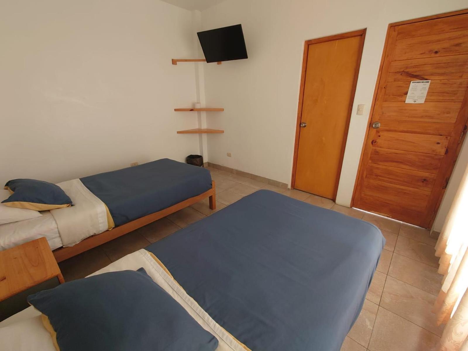Ravenala Paracas Hostel Exteriör bild